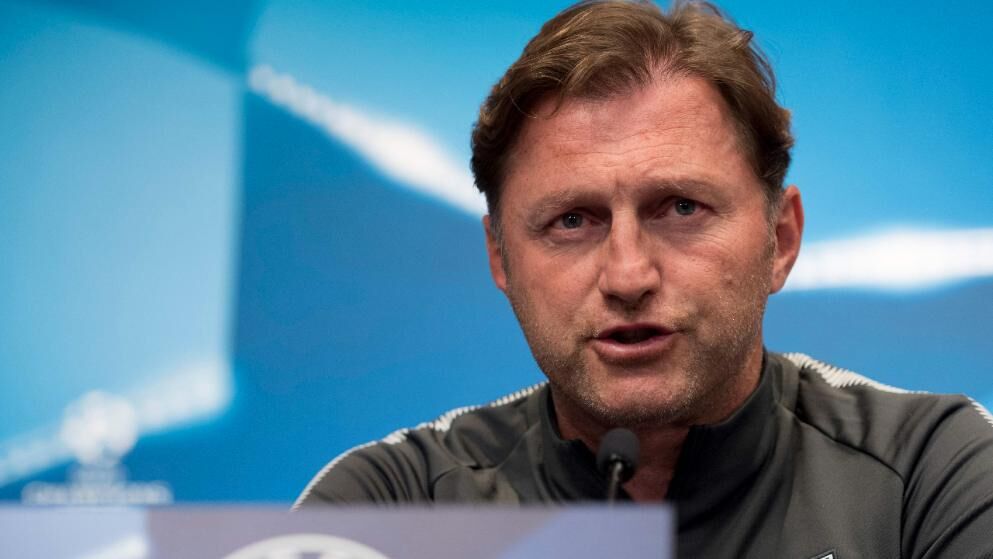 今晚德甲传出新动向；波尔图远射贴柱；管理层表态——信心回归；细节决定成败的简单介绍